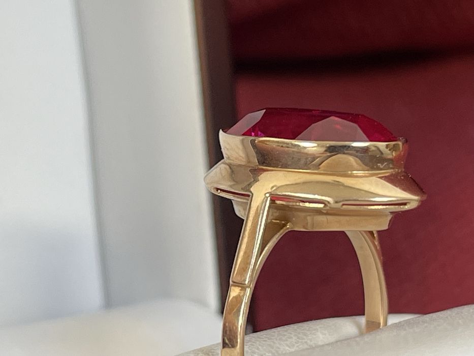 Złoty Rosyjski Pierścionek z Kamieniem Złoto 583