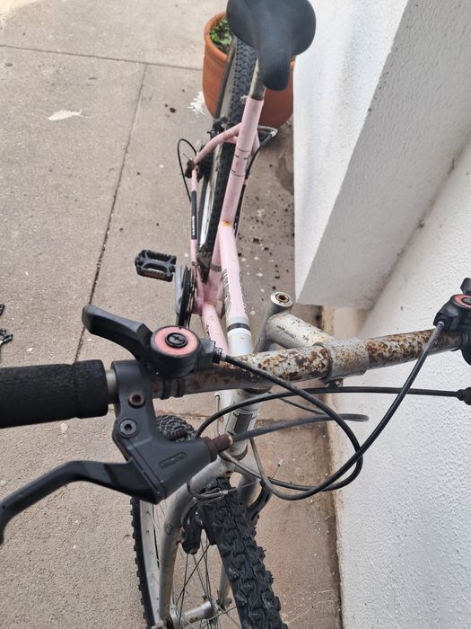 Vendo bicicleta a 70€ negociavel