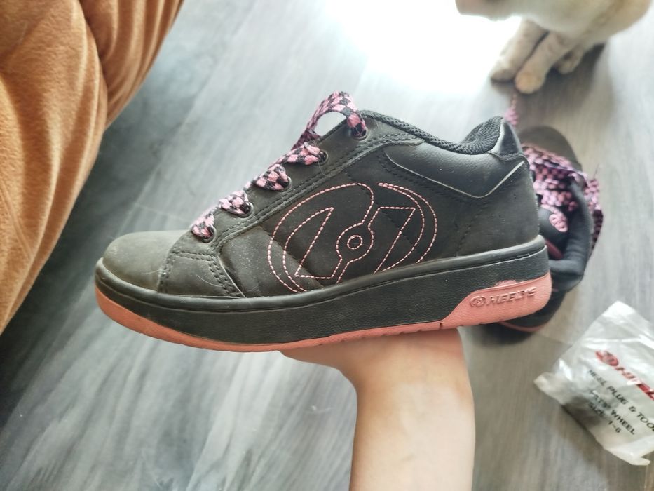 Оригінальні heelys, вживані