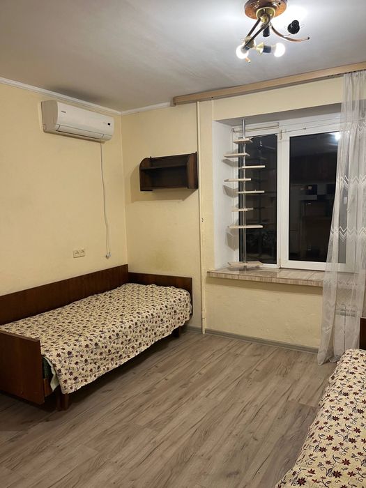 Продаж кімнати в гуртожитку 17м
