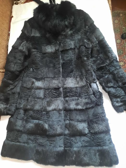 Шубка з натурального хутра,бобрик