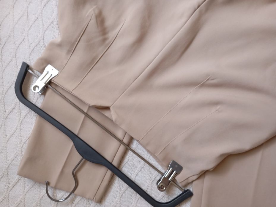 ZARA S beżowe NOWE eleganckie spodnie cygaretki