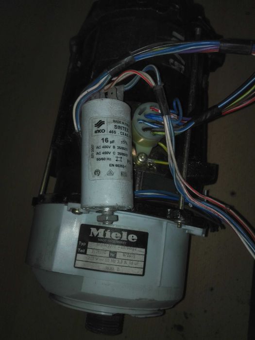 Sinik do pralki "Miele"