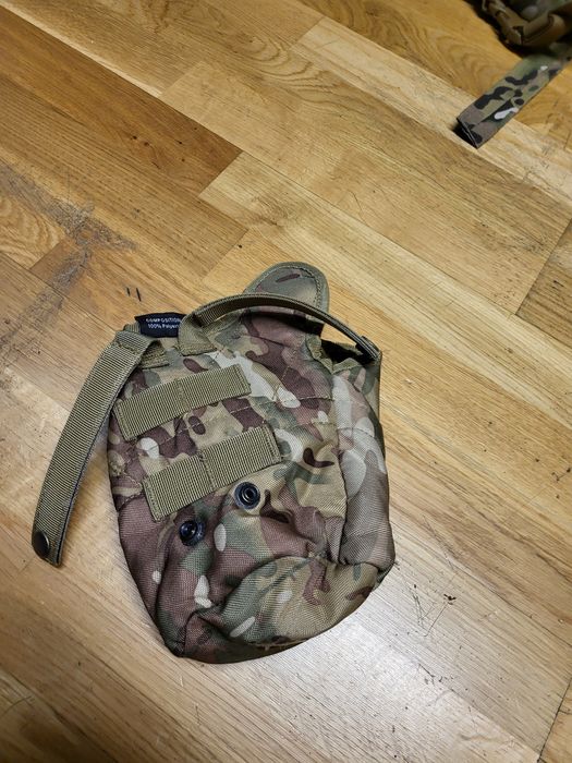 Zasobnik na manierkę na pasek