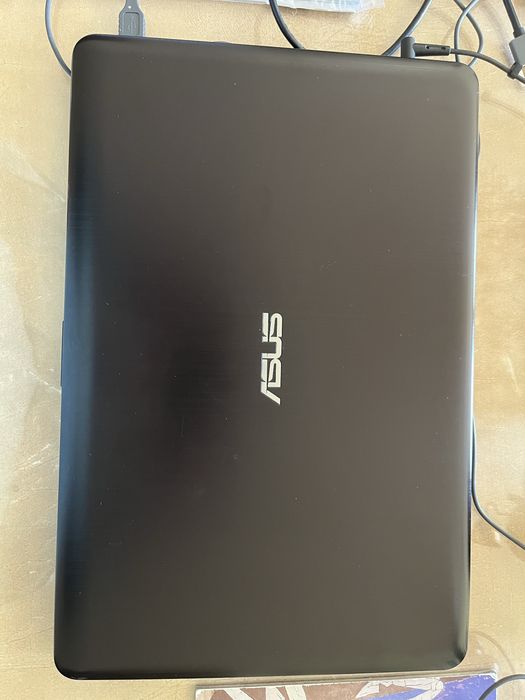 Portatil Asus  i3-7100