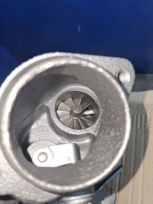 Турбіна Мерседес віто 2.3