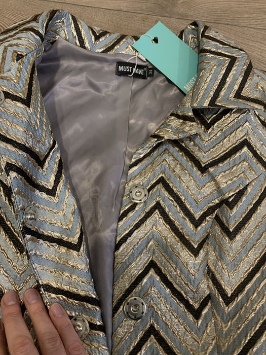 Яскрава сукня від Must Have