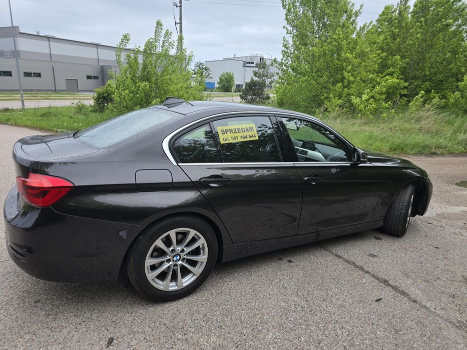 BMW  Seria 3  318 d  Edition  Luxury