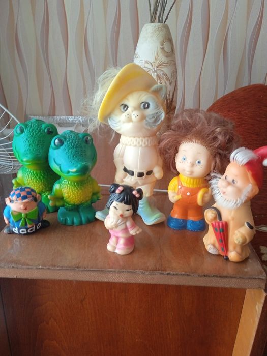 Продам резинові іграшки