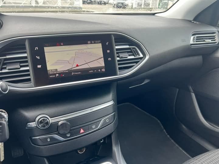 Peugeot 308 sw 1.2 puretech allure eat8