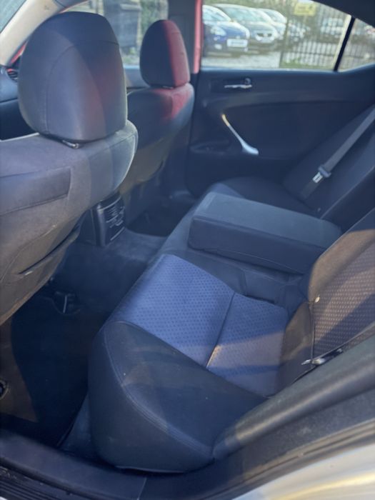 Lexus IS220D / 2.2diesel / klima / manual
