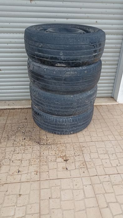 Astra k jantes de ferro R16 com pneus 205 55 R16