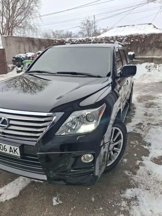 Продам Lexus LX 570 (2011) стан відмінний