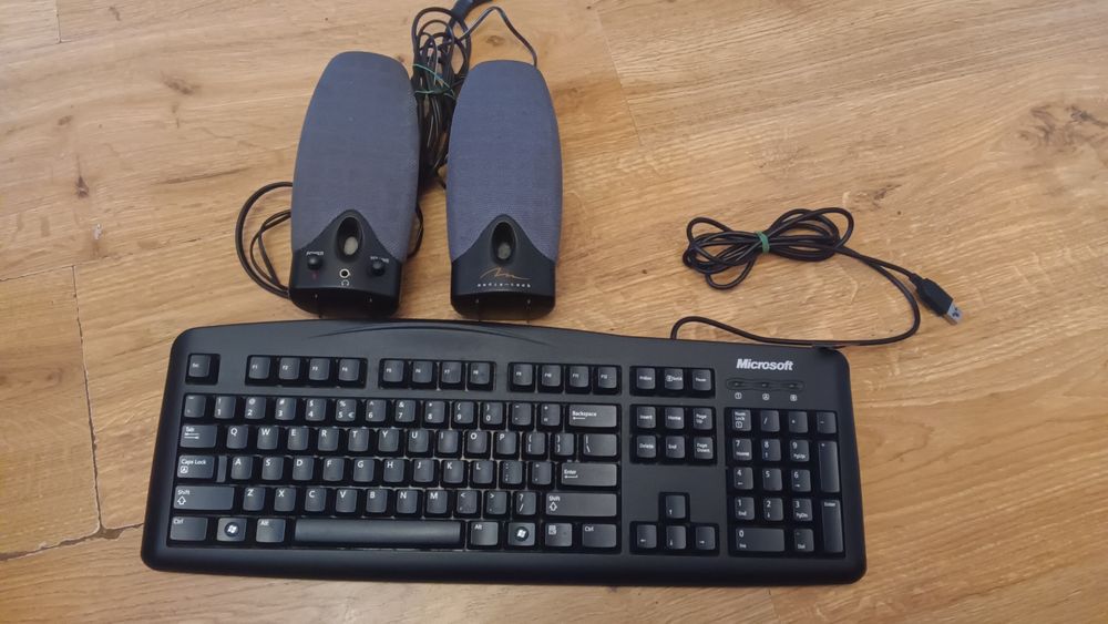 Zestaw głośników Media tech  i klawiatury kom. Microsoft mod.200