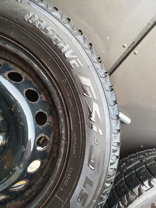 Резина на дисках Nissan Qashqai 215/65/16 зима Toyo