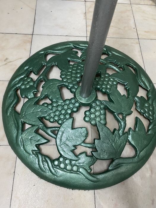 Mesa e cadeiras design unico