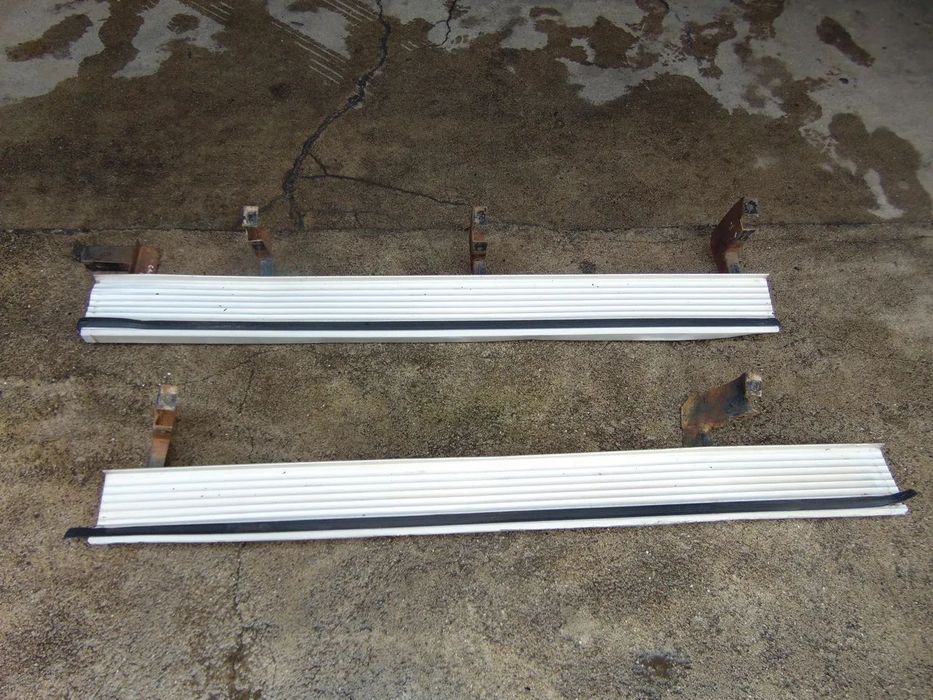 Hyundai Galloper estribos