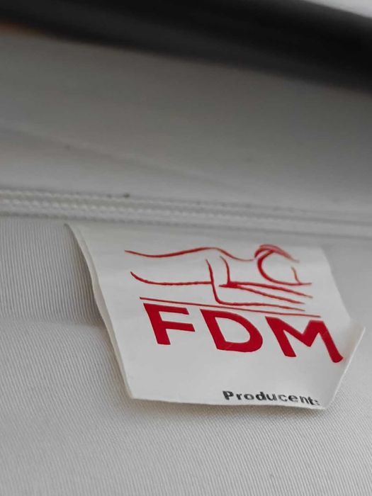 Sprzedam łóżko dziecięce w dobrym stanie