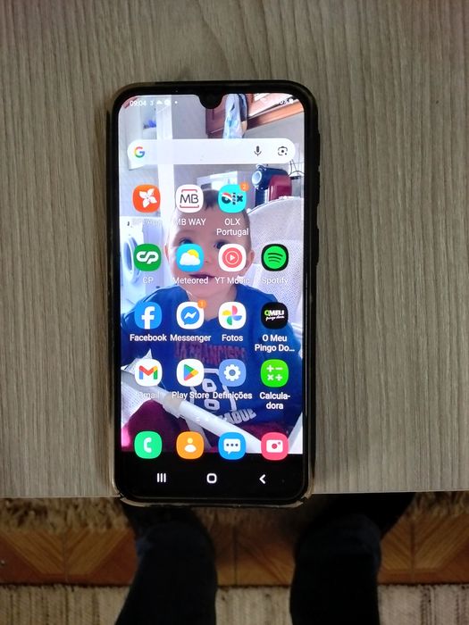 Samsung " A 40" em bom estado