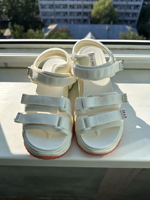 Сандалі steve madden