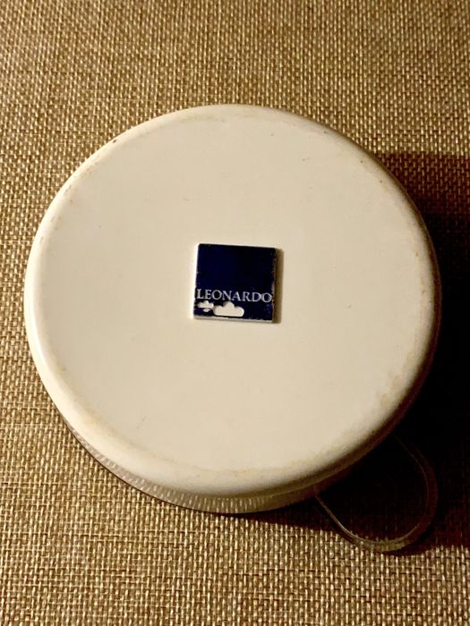 Pulseira marca Leonardo com caixa de origem.