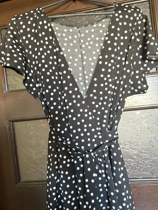 Сукня в горох жіноча