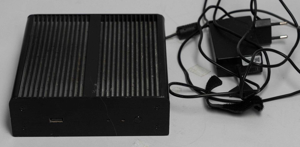 MINI PC mały energooszczędny komputerek Celeron 847, 4GB ram, 120 GB SSD