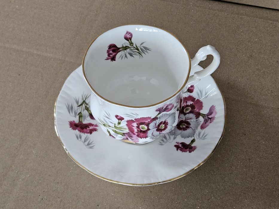 Royal Standard filizanka porcelanowa