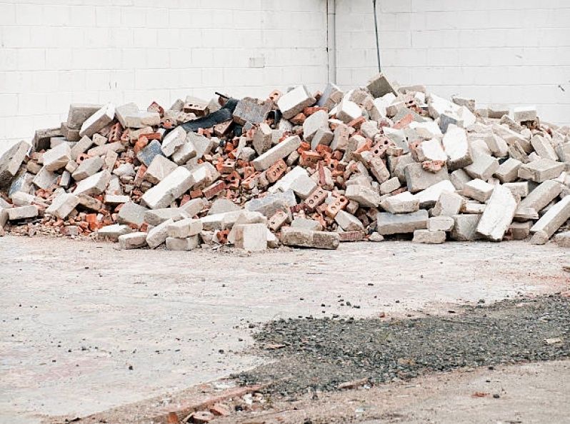 Faço Cargas de Entulho de Obras e Limpeza de Terrenos, Pintura