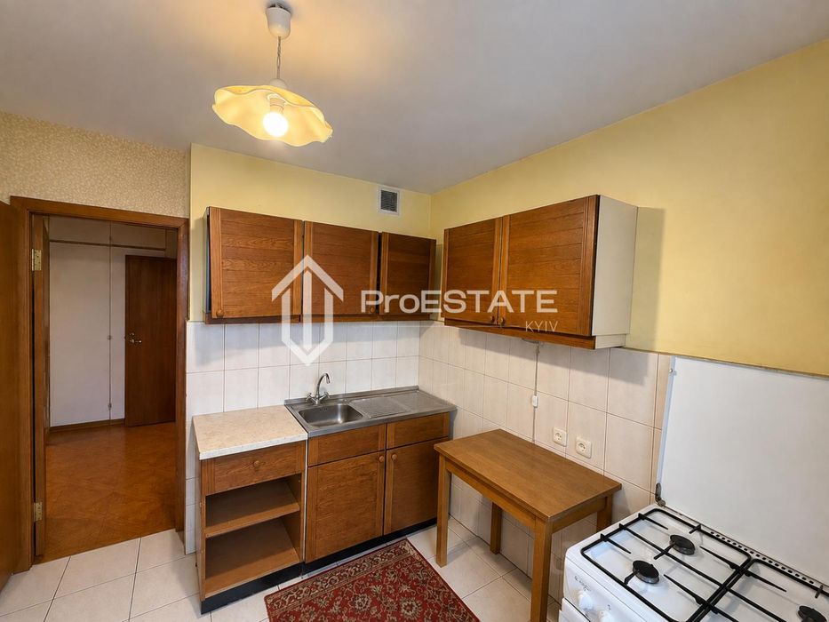 Продаж 3 кімнатної квартири 69 м вул. Данькевича 1/79 Київ