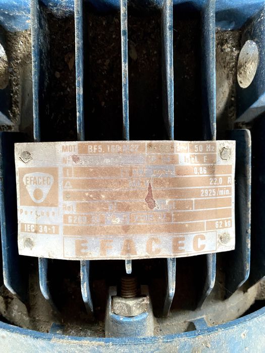 Bomba de água  - ótimo estado