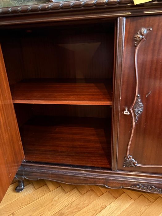 Stoł i komoda Chippendale