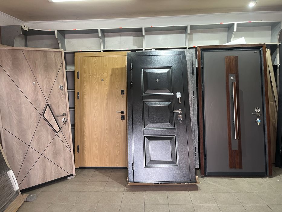 Двері вхідні броньовані РОЗПРОДАЖ