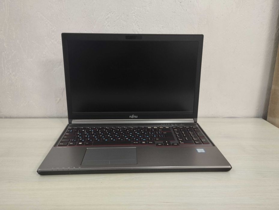 Ноутбук / 15.6"- FullHD-IPS / i5- 6200U / 8 DDR4 / 128 SSD