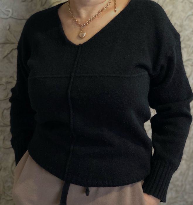 Жіночий шерстяний світер