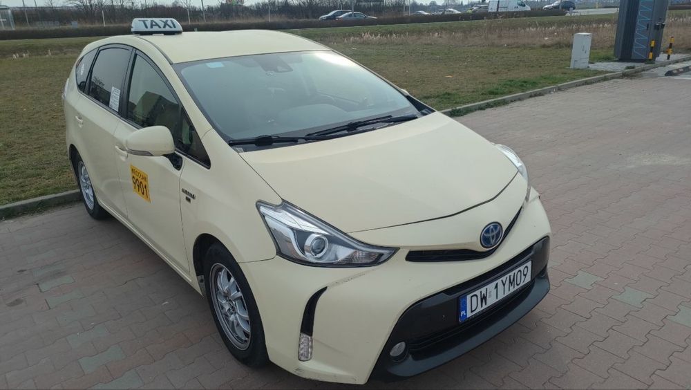 Аренда автомобилей для работы в такси.