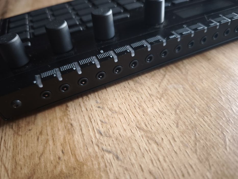 Sequencer Korg sq64