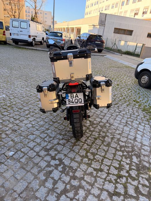 Moto Morini X-Cape 649 – Pronta para Estrada e Todo-o-Terreno