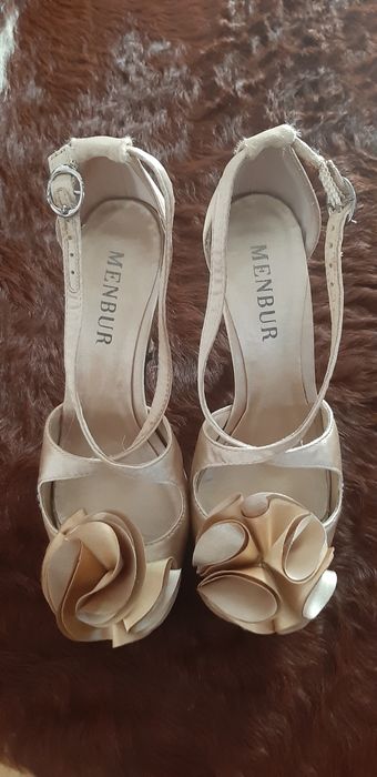 Sapato cerimónia dourado menbur