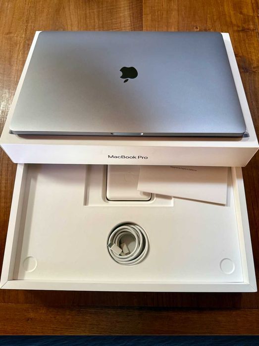 MacBook Pro 16" 2019 ( 512GB SSD / 32GB )