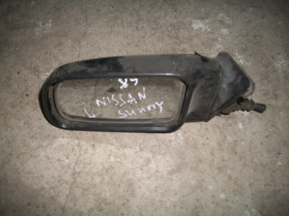 Зеркало Nissan Micra Sunny Bluebird Vanette Primera