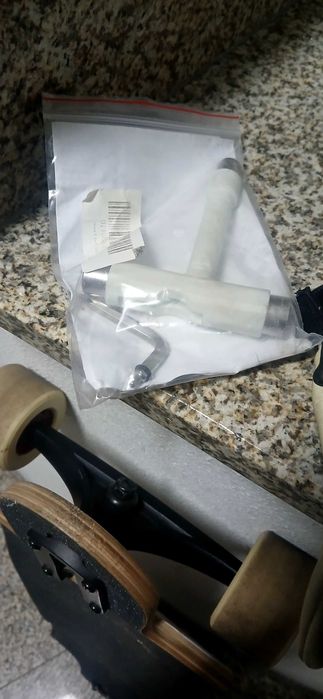 Landyachtz Switchblade 38'' Crown Peak Longboard and gloves