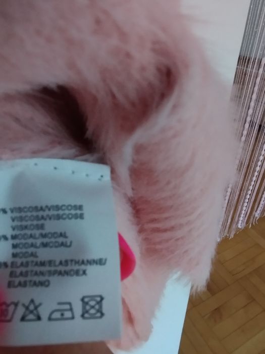 Nowy włoski sweterek Alpaka milusi kolor pudrowy róż ozdobne guziki