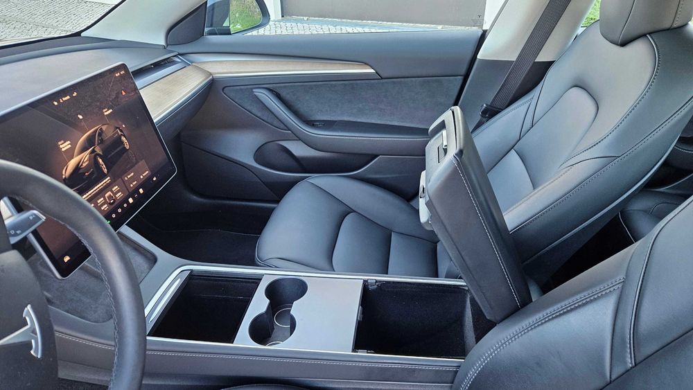 Tesla Model 3 Long Range AWD Dual Motor