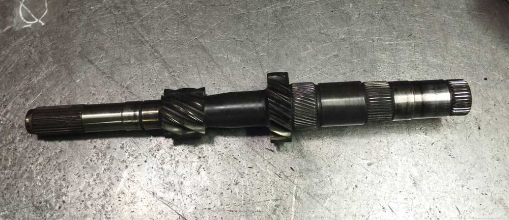 Вал КПП первичный ведущий КПП VW Audi Skoda Seat