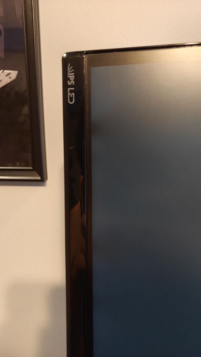 Monitor LG + uchwyt do biurka