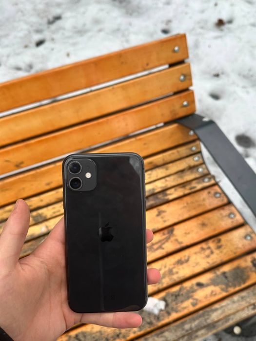 Продам айфон 11