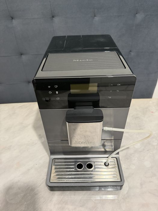 Кавомашина Miele CM5500 з Німеччини