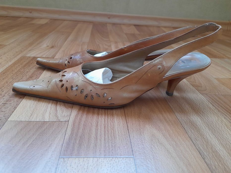 Туфли женские кожаные фирмы "LAEMI" Италия
