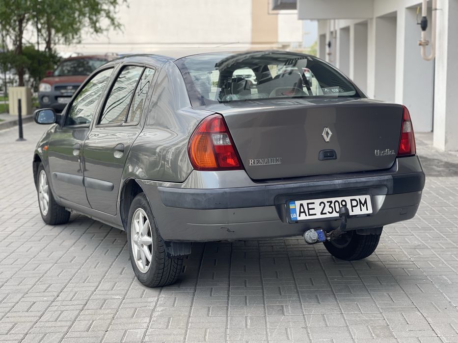 RENAULT CLIO SYMBOL 2001г 1.4 газ/бензин